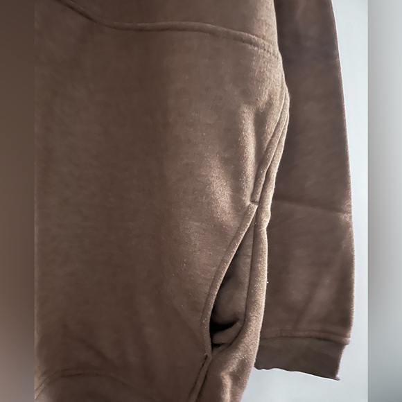 Old Navy Women's 1/4 Zip Cowl Neck
Pullover w. pockets - Picture 3 of 14